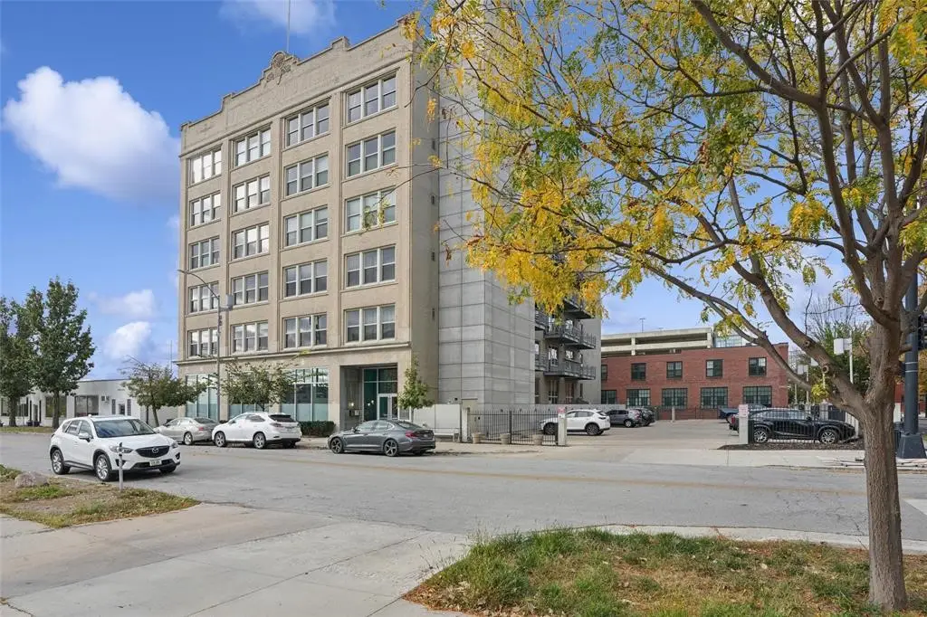 112 11th Street #202, Des Moines, IA 50309 - #1