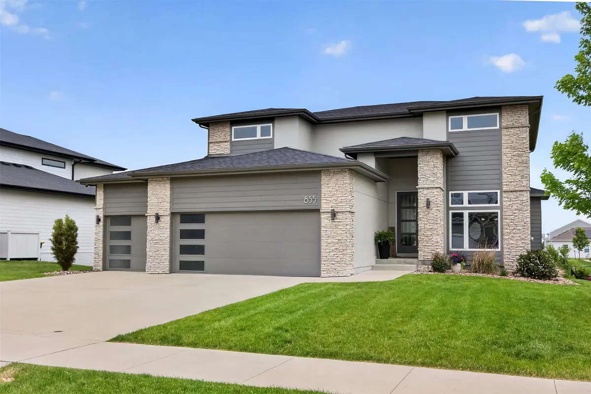 855 Sandstone Point, Waukee, IA 50263 - #1