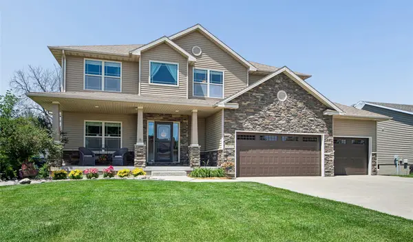 4512 NW 167th Street, Clive, IA 50325