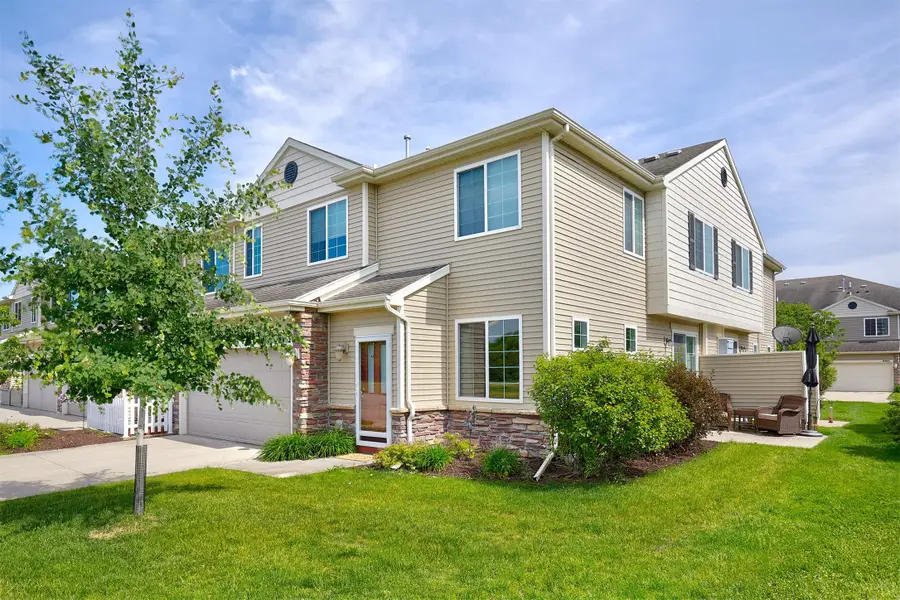 8462 Cody Drive, West Des Moines, IA 50266 - #2
