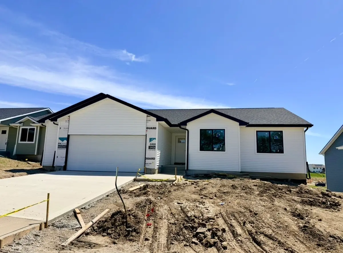 206 S Walnut Drive, Norwalk, IA 50211 - #1