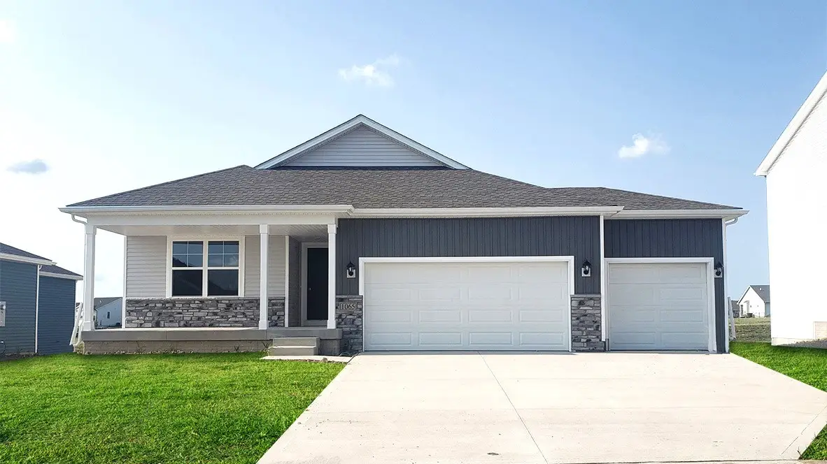 3066 Sweetwater Drive, Des Moines, IA 50320 - #1