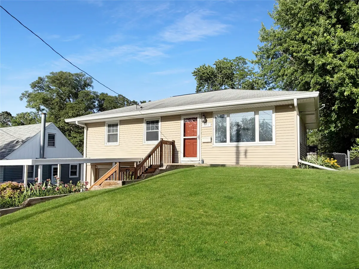 3617 SW 2nd Street, Des Moines, IA 50315 - #1