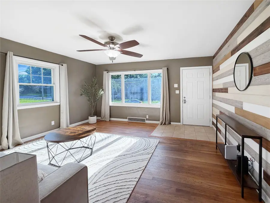 3617 SW 2nd Street, Des Moines, IA 50315 - #3