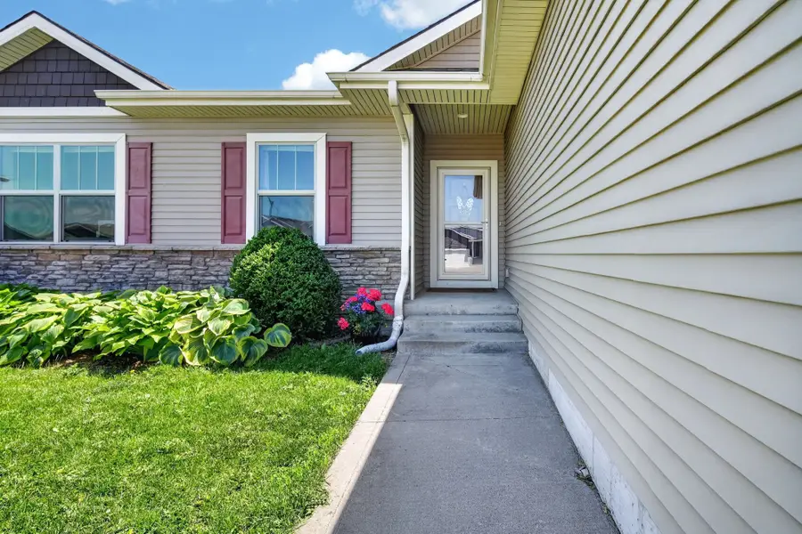 9774 Cedarwood Drive, West Des Moines, IA 50266 - #3
