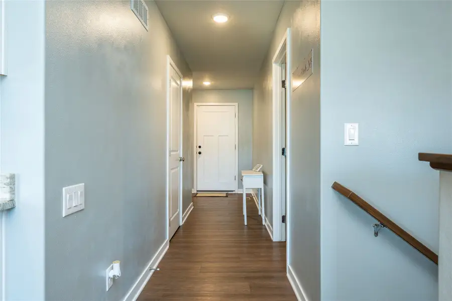403 Lacy Circle Ne, Mitchellville, IA 50169 - #2