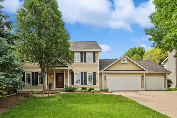 14558 Hawthorn Drive, Clive, IA 50325