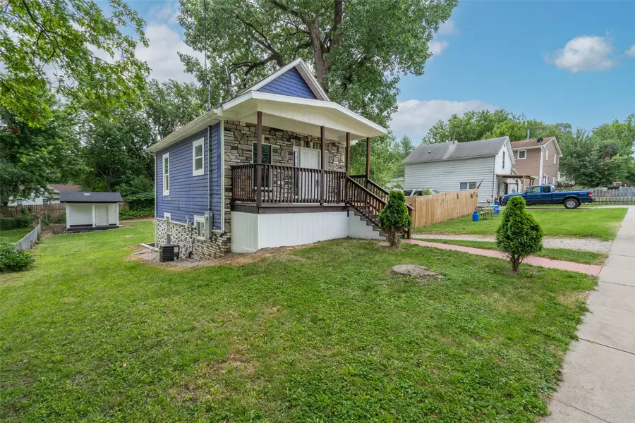 2413 SE 8th Street, Des Moines, IA 50315 - #2