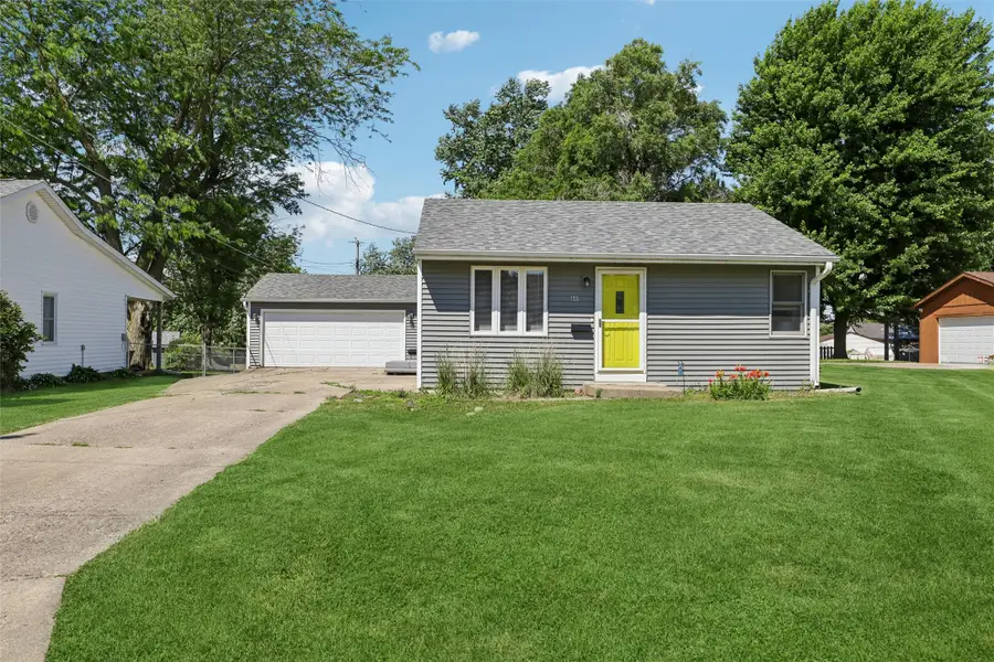 601 E 23rd Street S, Newton, IA 50208 - #2