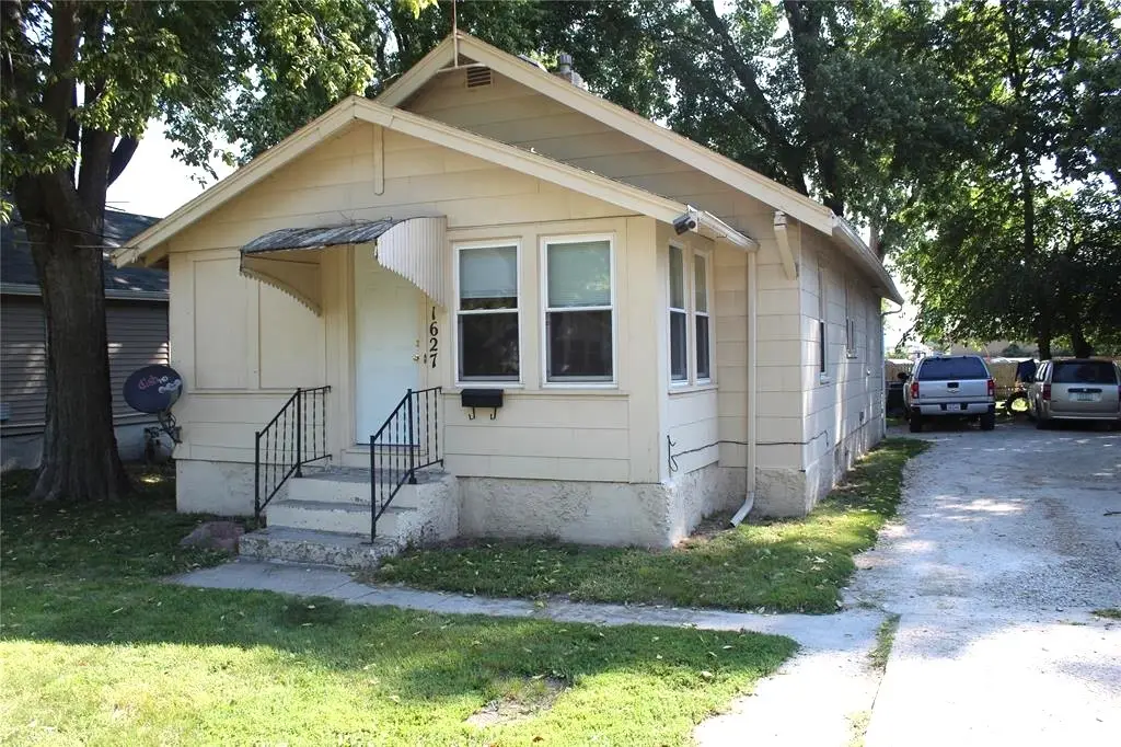 1627 E 14th Street, Des Moines, IA 50316 - #1