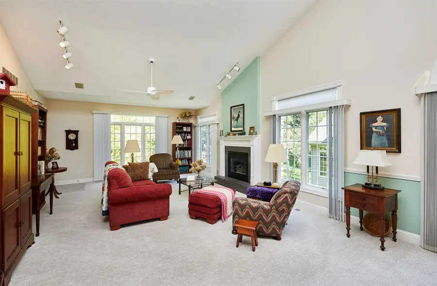 5961 Dakota Drive, West Des Moines, IA 50266 - #2