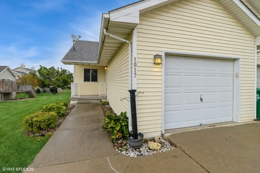 1017 10th Avenue Nw, Altoona, IA 50009 - #2