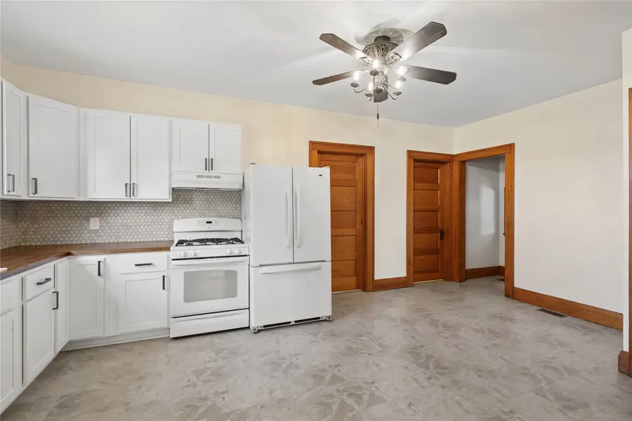 604 8th Avenue, Sully, IA 50251 - #3