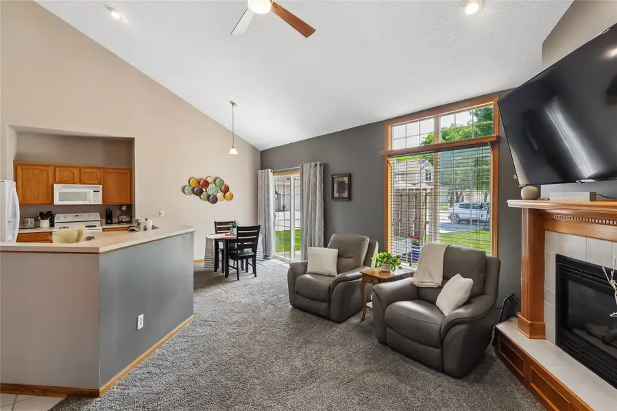900 67th Street #301, West Des Moines, IA 50266 - #2