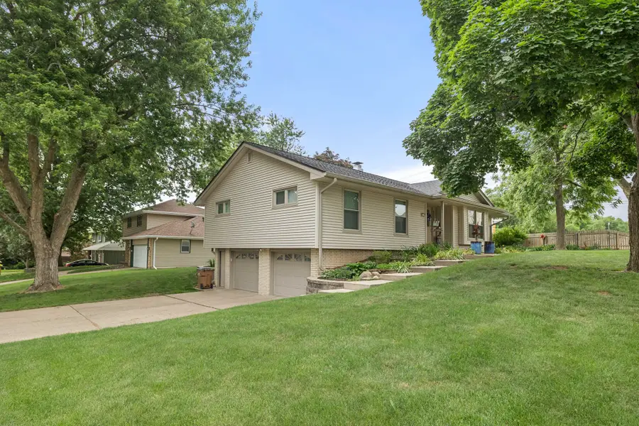 1229 NW 94th Court, Clive, IA 50325 - #3