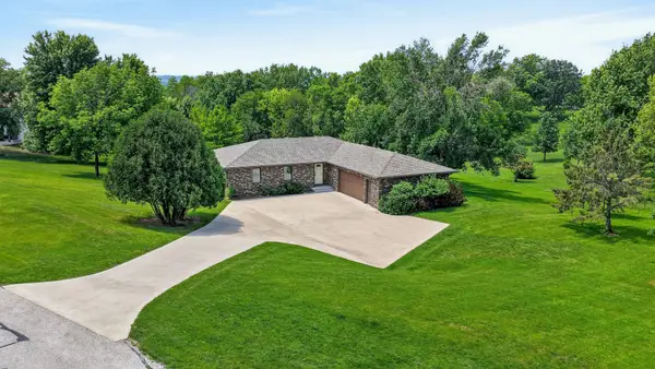 1485 S Willow Drive, West Des Moines, IA 50266