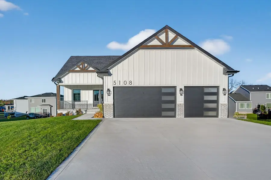 5108 154th Circle, Urbandale, IA 50323 - #2