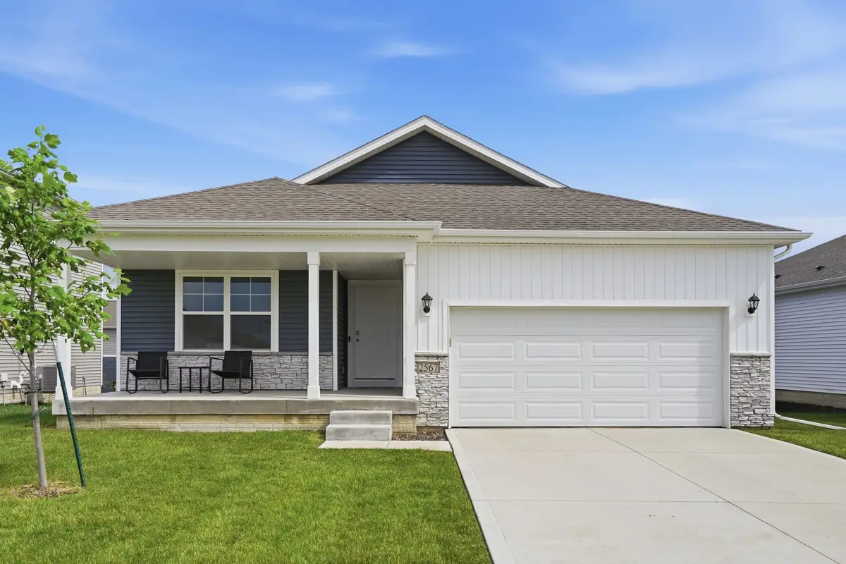 2567 SE Fox Valley Drive, West Des Moines, IA 50265 - #1