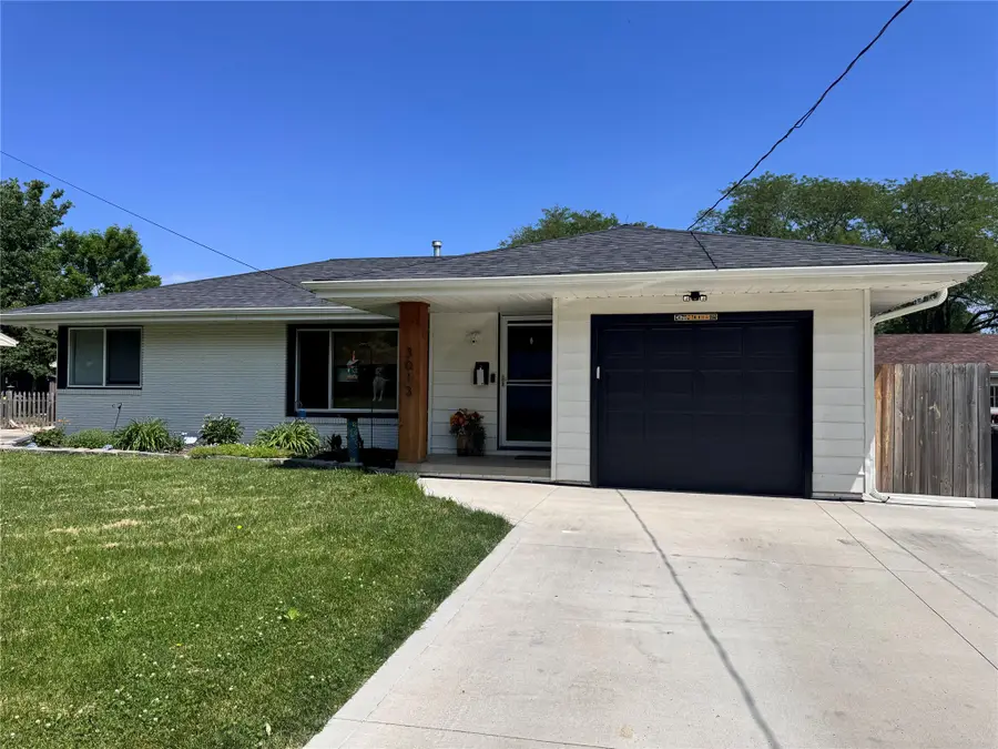 3013 Lawnview Drive, Des Moines, IA 50310 - #2