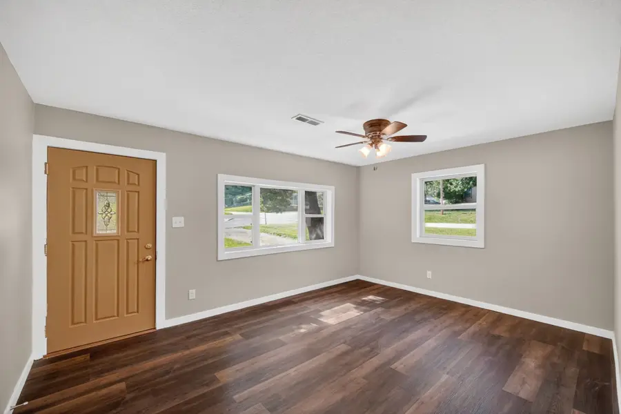 6801 SW 15th Street, Des Moines, IA 50315 - #2