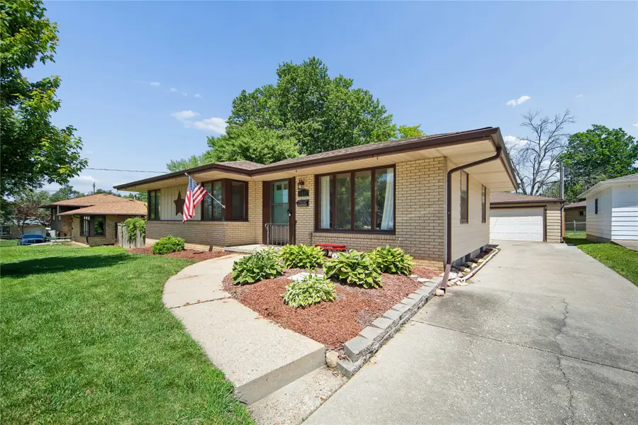 4101 33rd Street, Des Moines, IA 50310 - #3