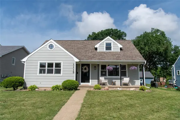 1115 Broadway Street, Pella, IA 50219