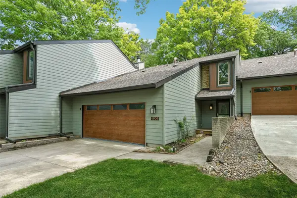 4909 W Park Drive, West Des Moines, IA 50266