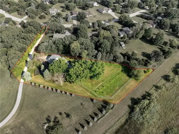 10211 NW 80th Lane, Johnston, IA 50131