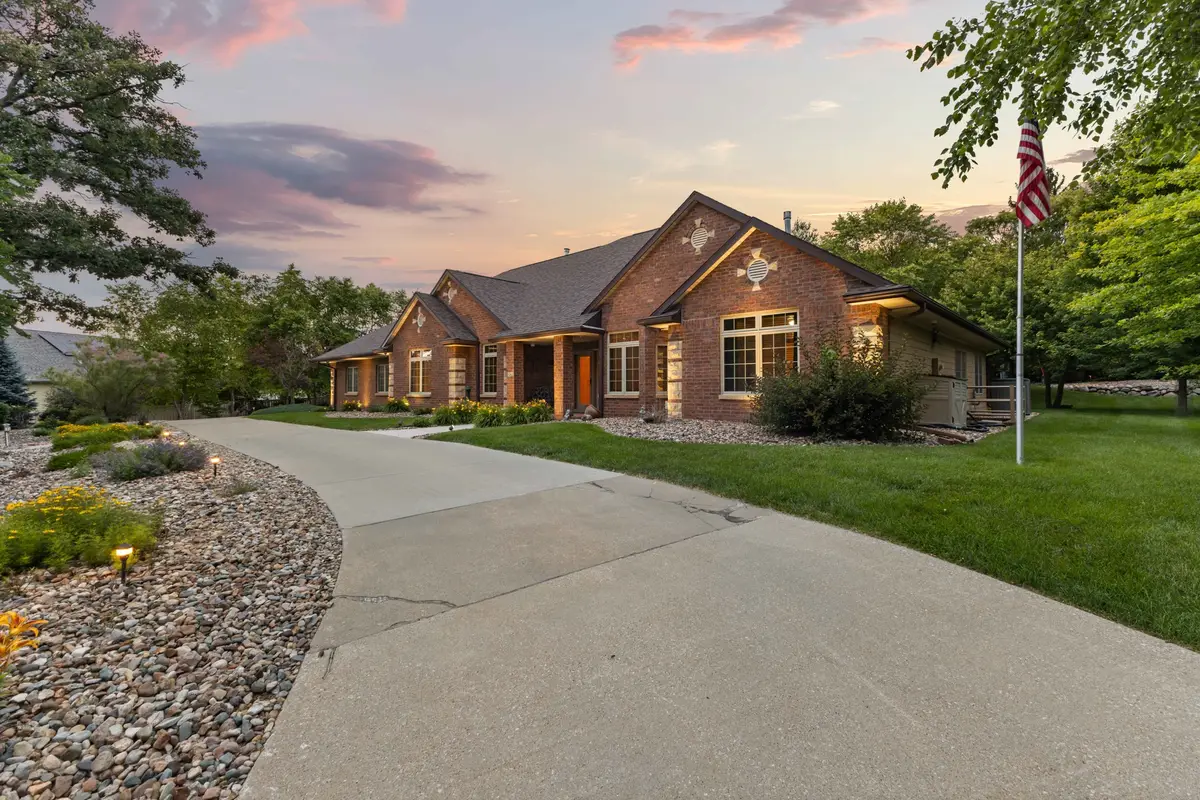 12810 Cardinal Lane, Urbandale, IA 50323 - #1