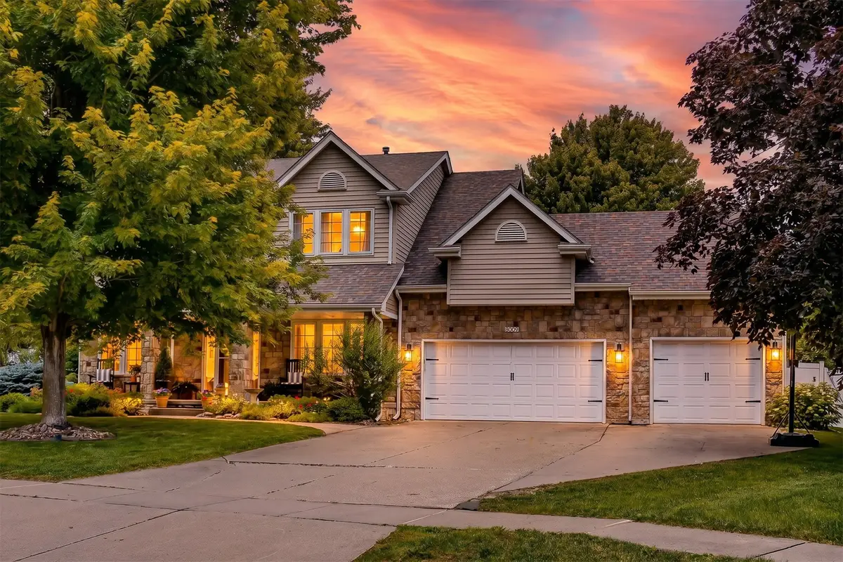 6004 Nottingham Drive, Johnston, IA 50131 - #1