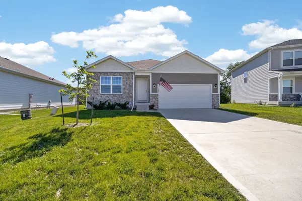82 Dakota Circle, Waukee, IA 50263