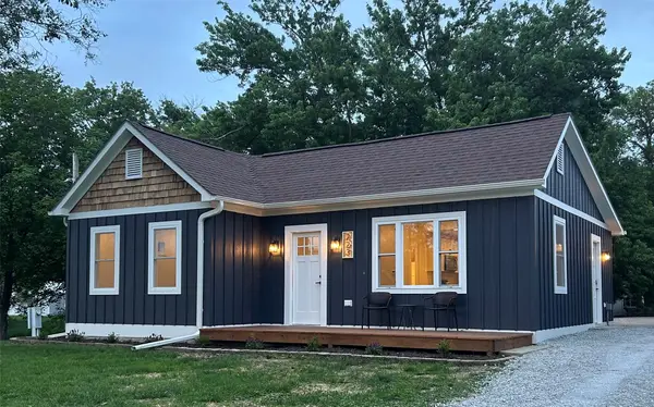 223 N Western Street, Stuart, IA 50250