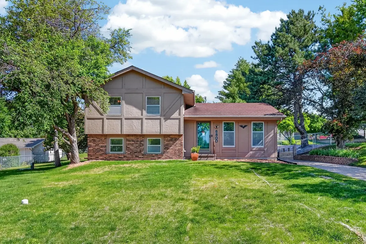 6800 NW 53rd Street, Johnston, IA 50131 - #1
