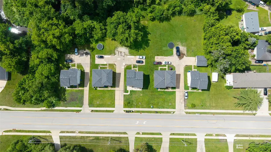 801 & 807 E Mckinley Avenue, Des Moines, IA 50315 - #3