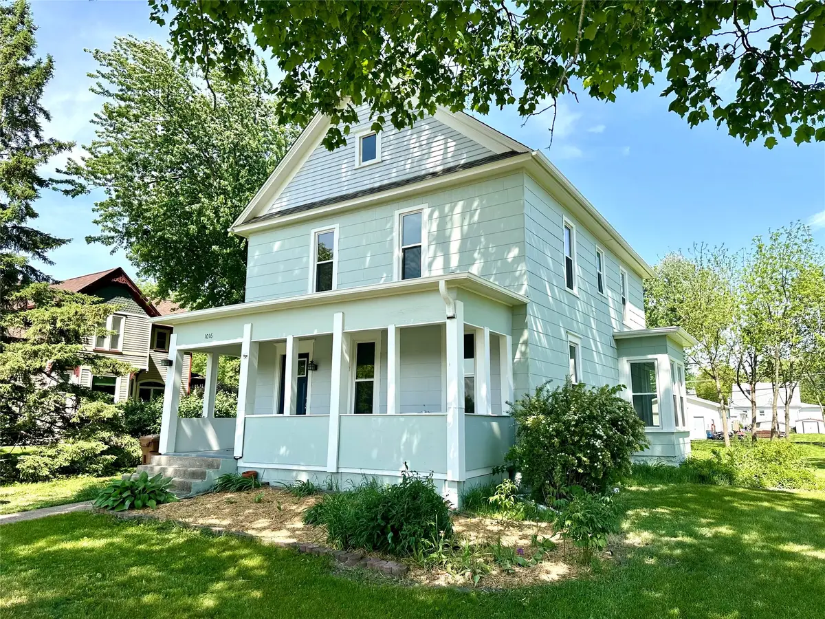 1016 Elm Street, Grinnell, IA 50112 - #1