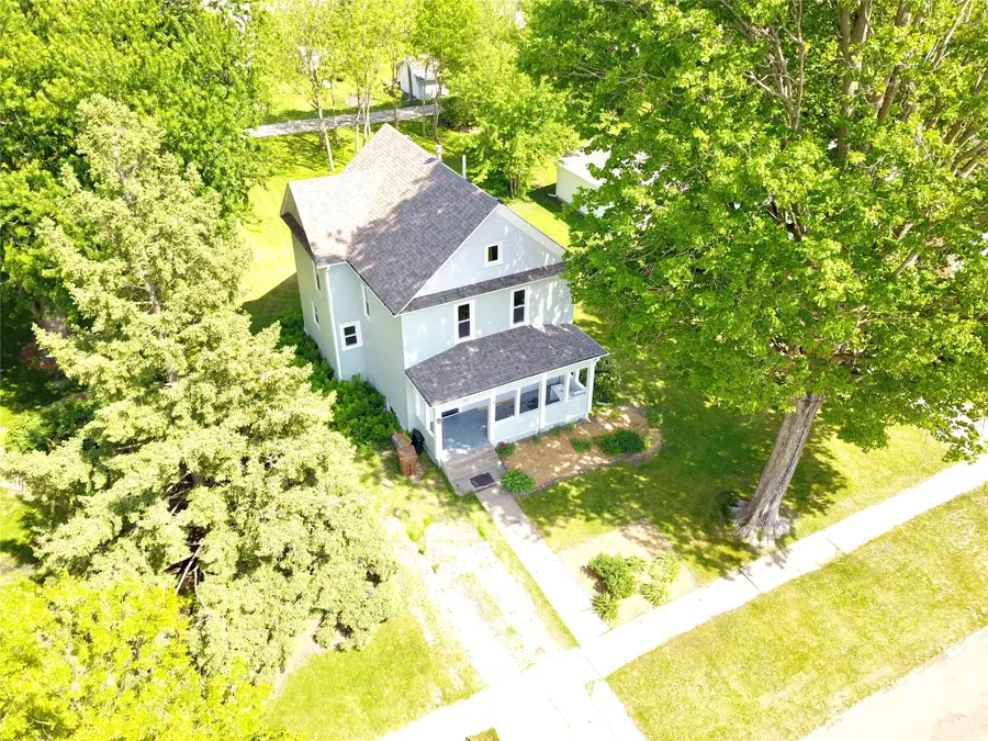 1016 Elm Street, Grinnell, IA 50112 - #2