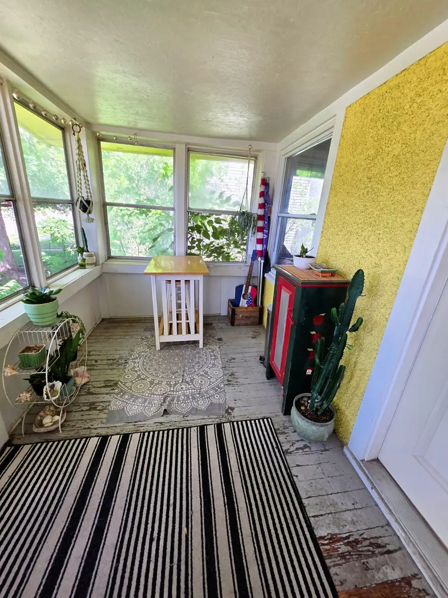 3315 5th Avenue, Des Moines, IA 50313 - #2