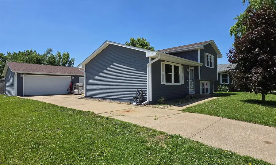 512 NE 9th Street, Grimes, IA 50111 - #2