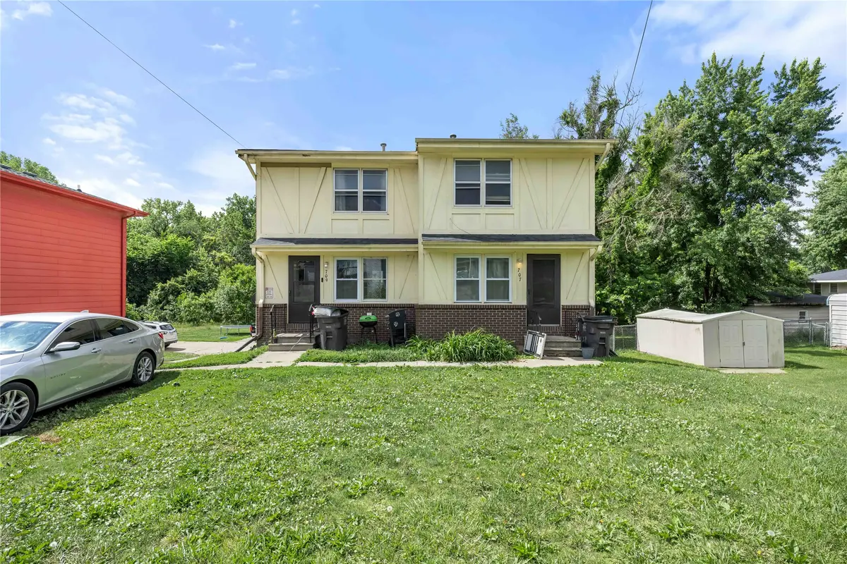 707 & 715 E Mckinley Avenue, Des Moines, IA 50315 - #1