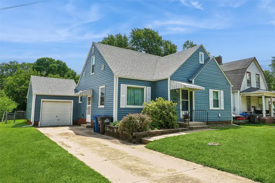 2501 49th Street, Des Moines, IA 50310 - #2