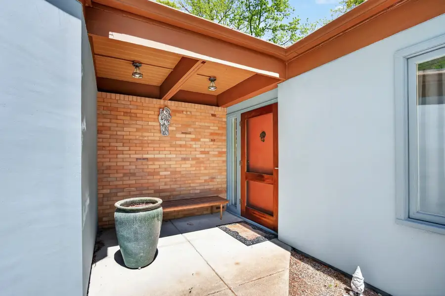 2841 Gilmore Avenue, Des Moines, IA 50312 - #2