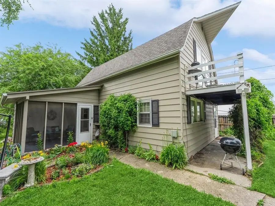 110 E 20th Street N, Newton, IA 50208 - #3