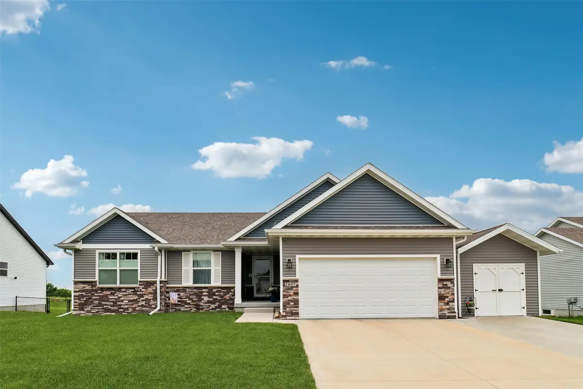 1607 NE 2nd Street, Stuart, IA 50250 - #1