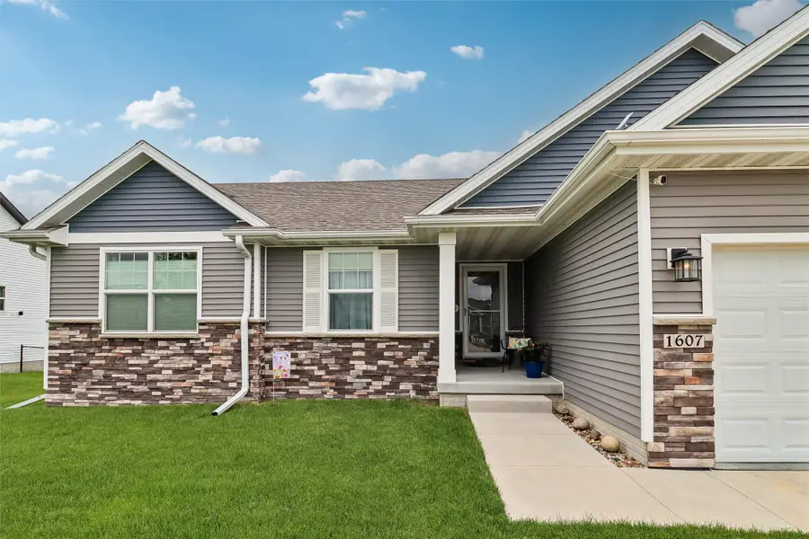 1607 NE 2nd Street, Stuart, IA 50250 - #3
