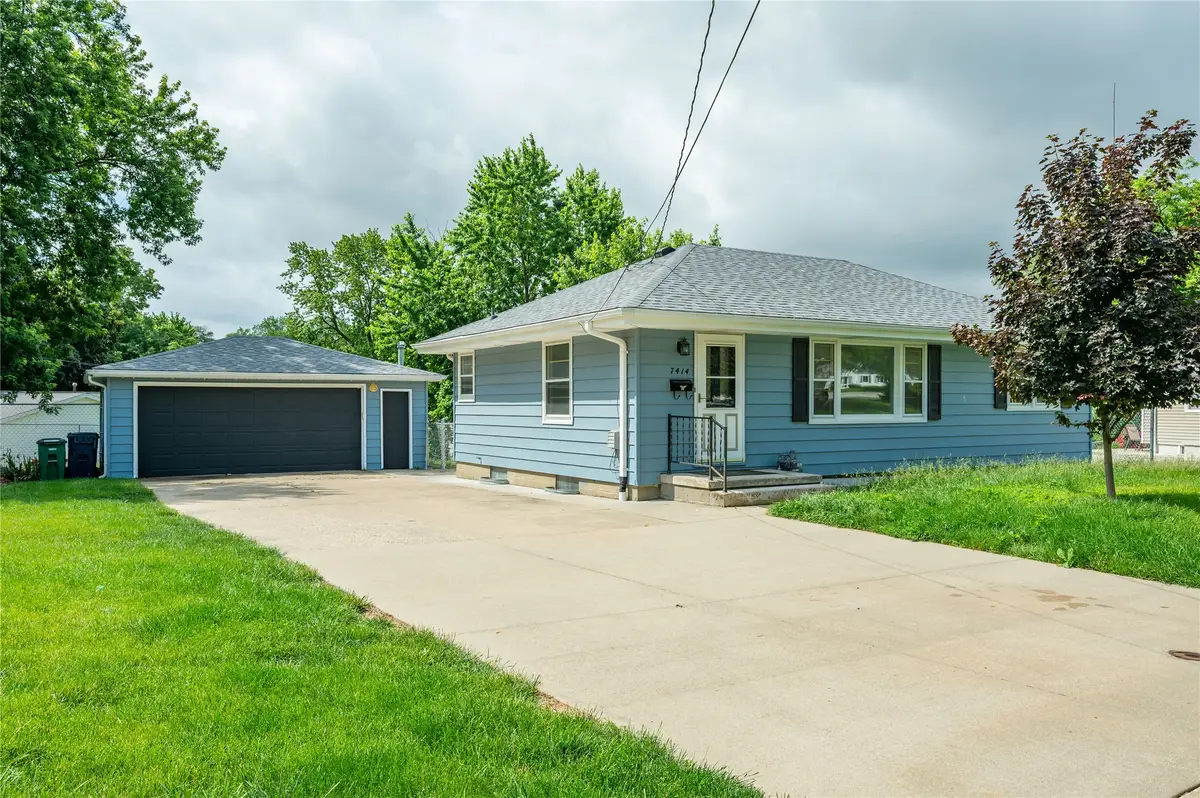 7414 Dennis Drive, Urbandale, IA 50322 - #1