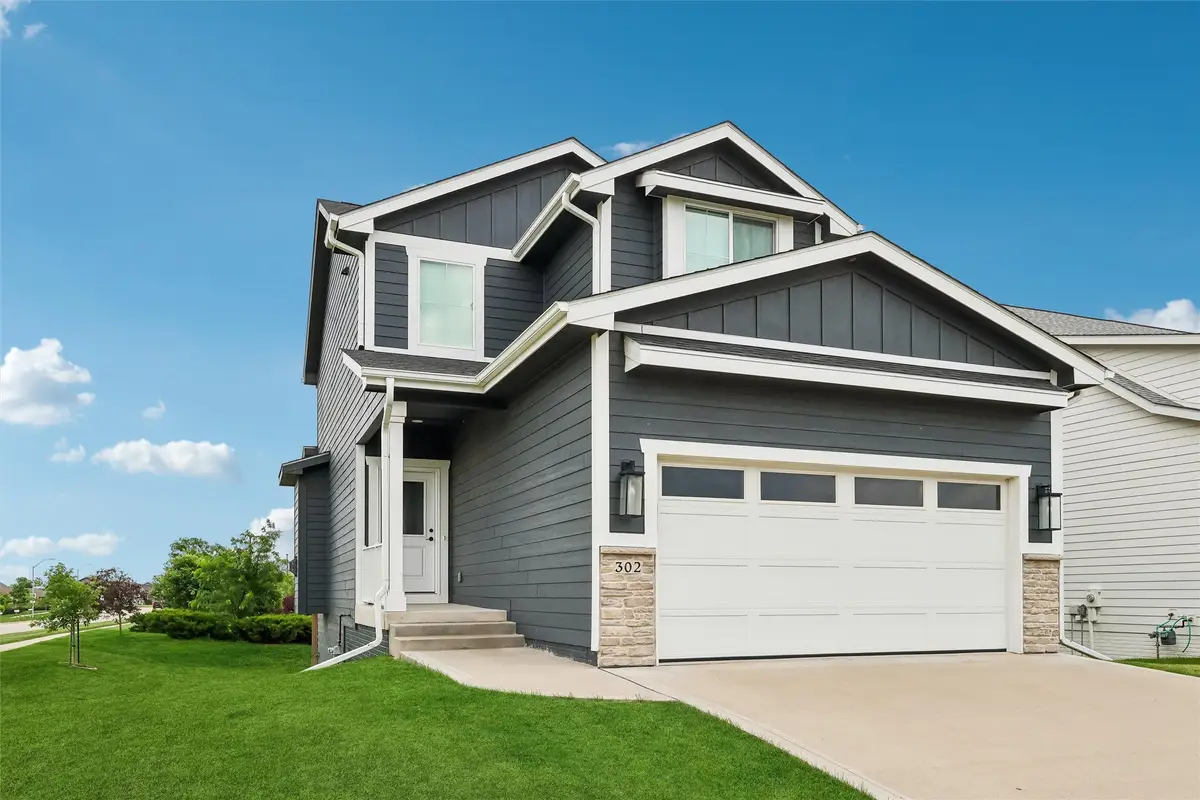 302 S 91st Street, West Des Moines, IA 50266 - #1