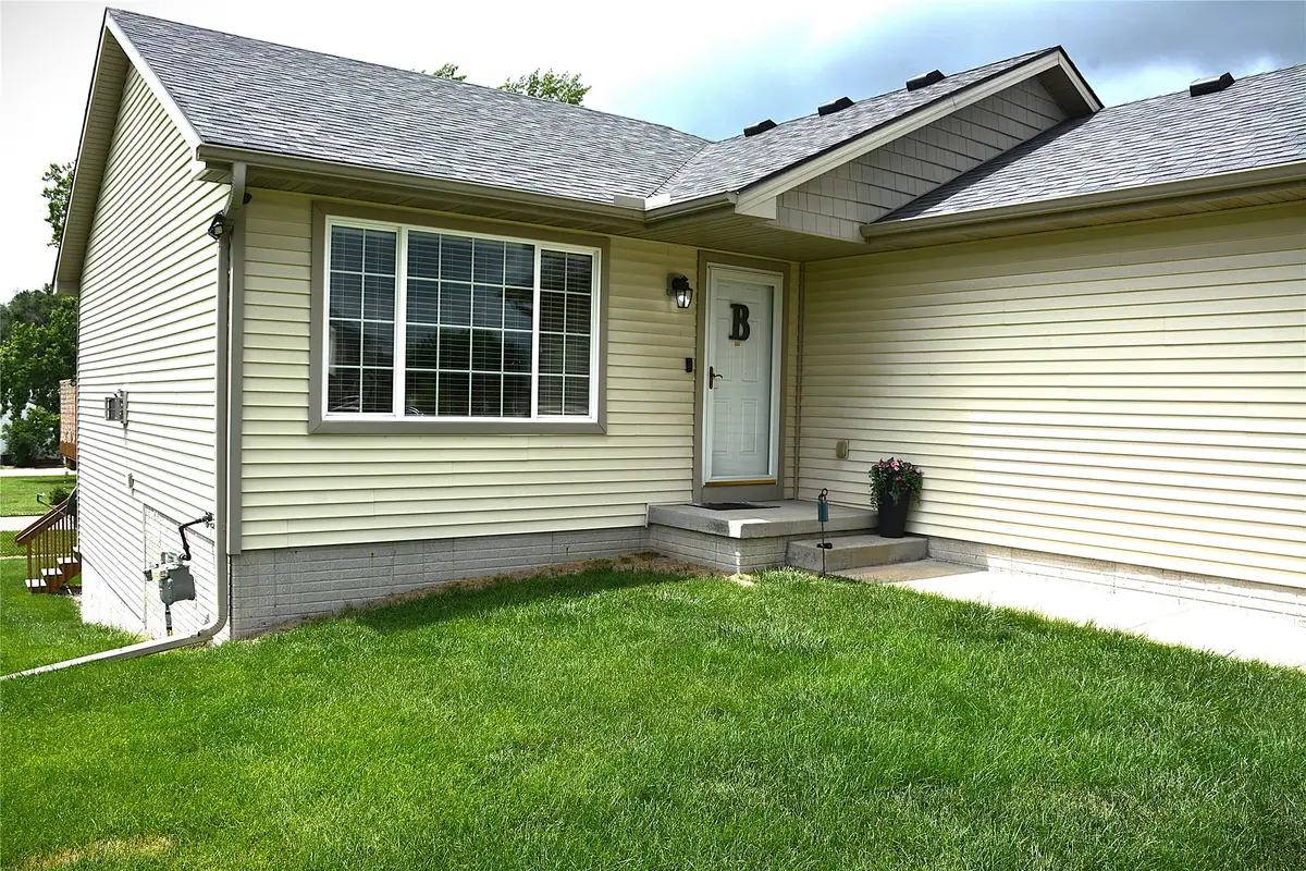 6002 NW 52nd Street, Johnston, IA 50131 - #1