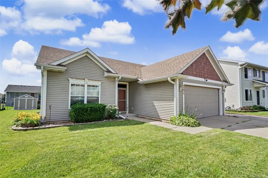 804 SE Dovetail Road, Grimes, IA 50111 - #2
