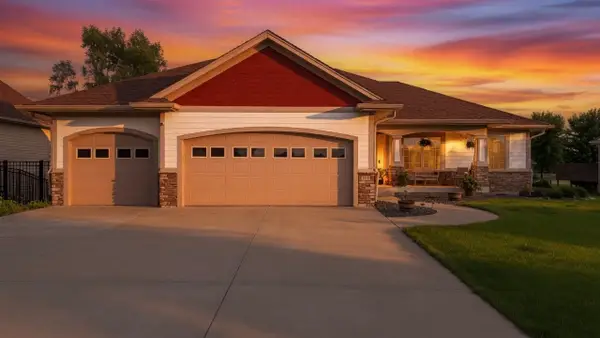 510 Stonegate Court Sw, Altoona, IA 50009