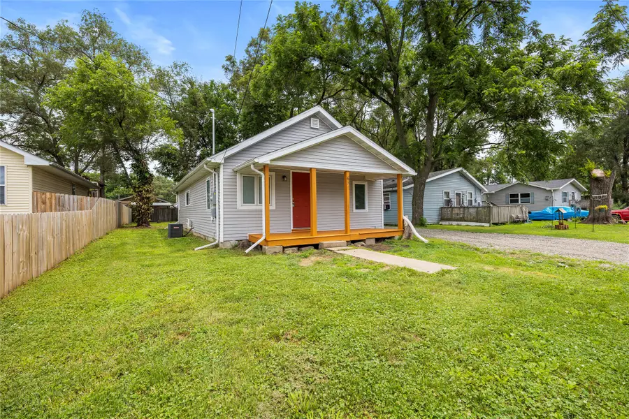 631 SE 27th Court, Des Moines, IA 50317 - #2